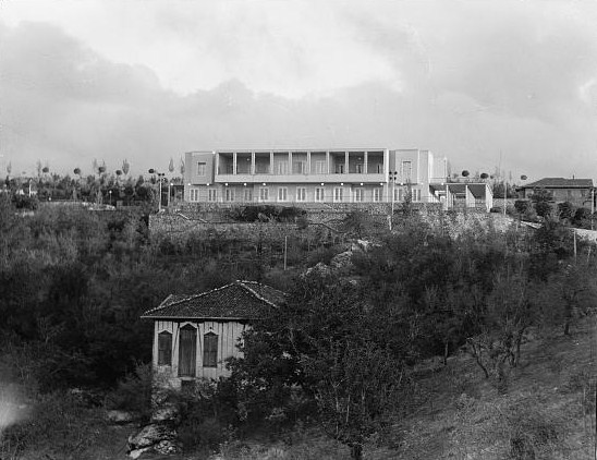 The presidential palace of Turkey, known as Çankaya Köşkü, photographed in 1935 in Ankara; the land and the seized building used to belong to one Ohanes Kasabian